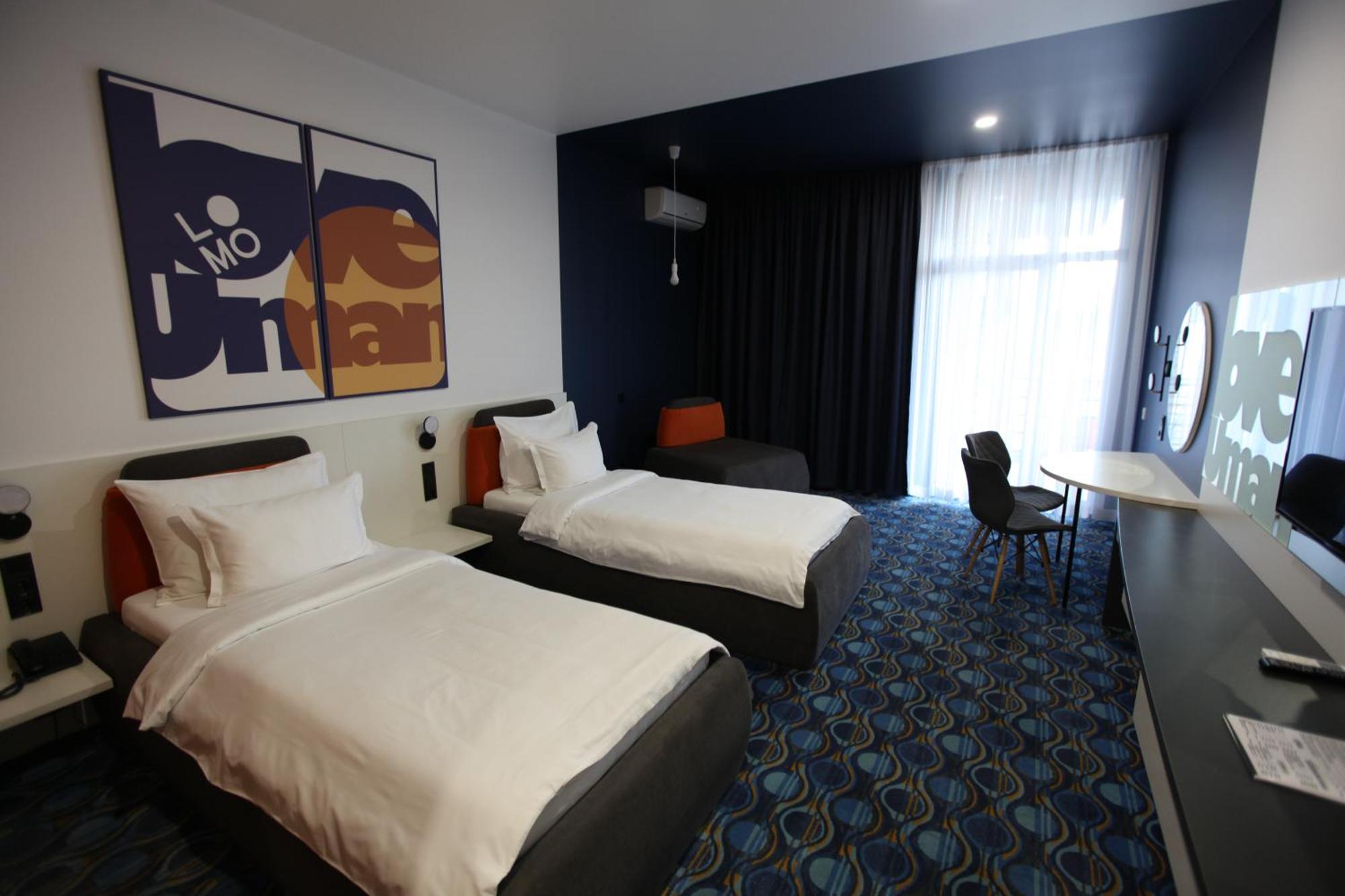 Lomo Hotel Umanʼ Dış mekan fotoğraf